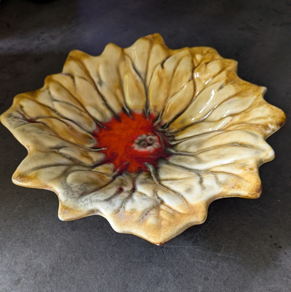 Vintage Marcia of California Yellow Sunflower Textured Pottery Bowl - Picture 2 of 12